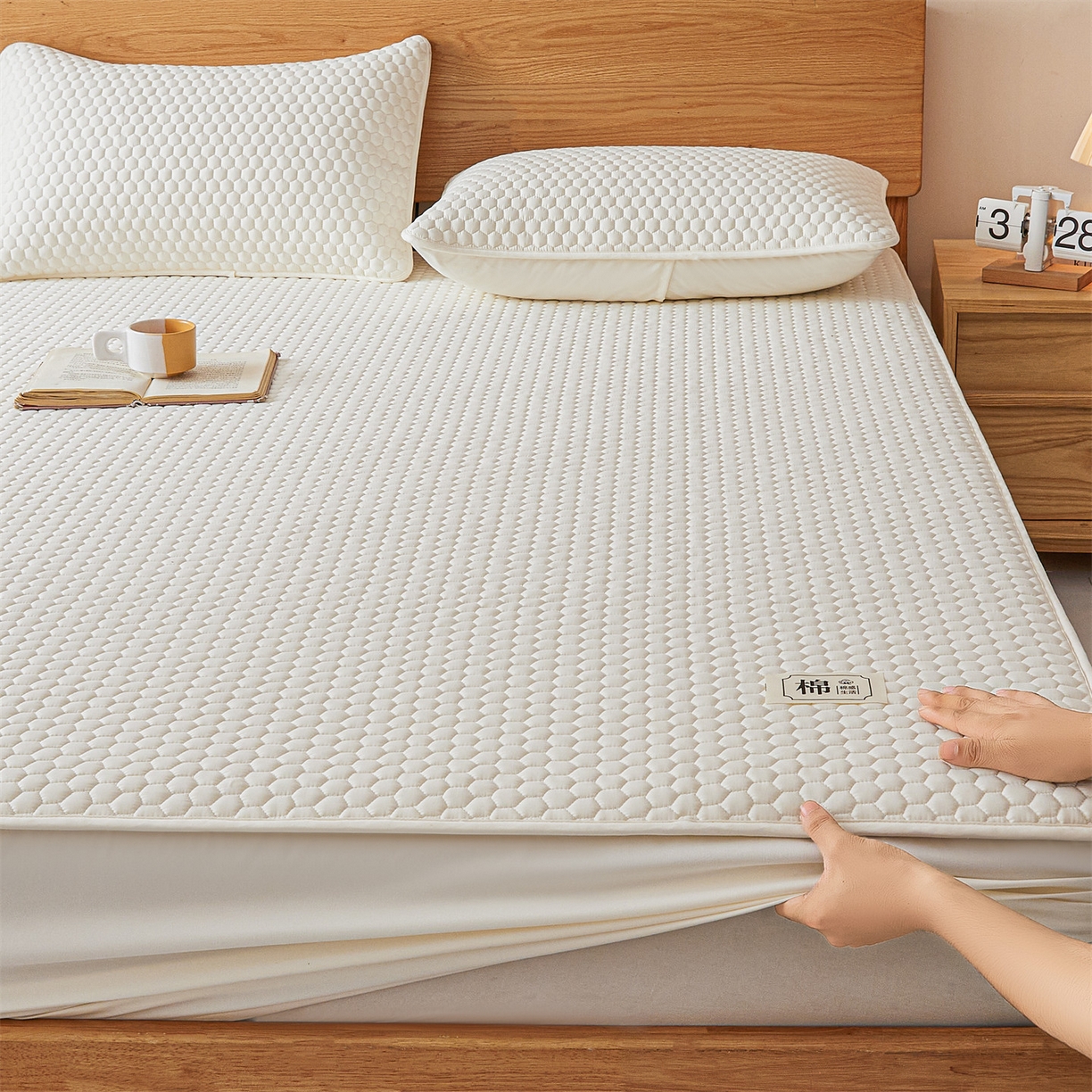 91家纺网 家纺一手货源 找家纺 （总）居眠 2026新款蜂巢-防水夹棉棉花床笠