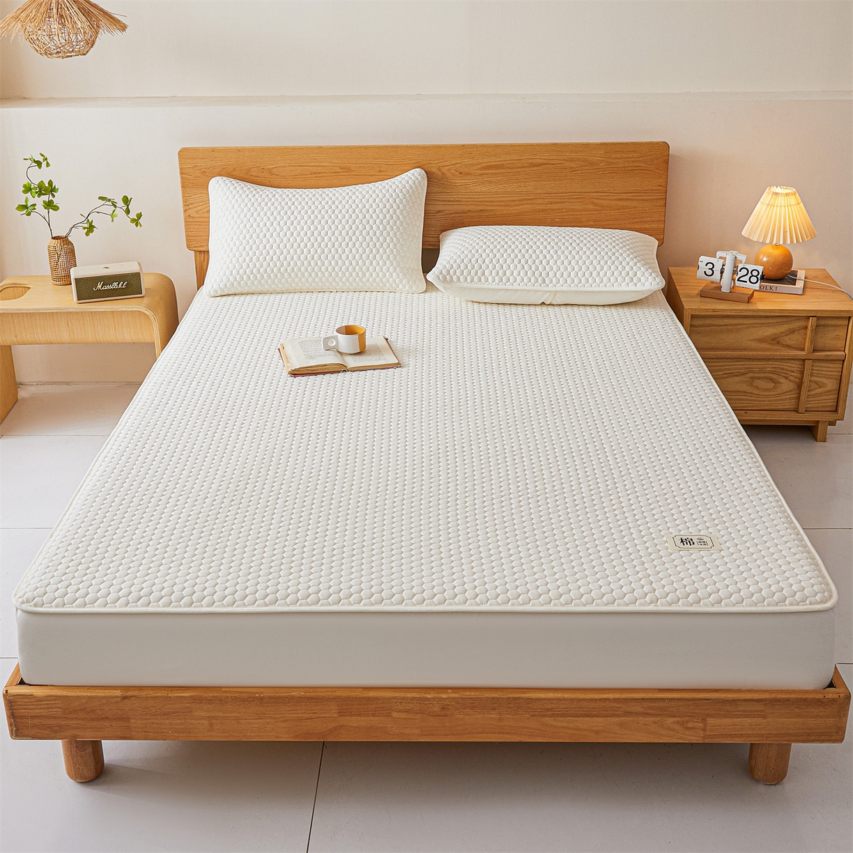 91家纺网 家纺一手货源 找家纺 （总）居眠 2026新款蜂巢-防水夹棉棉花床笠