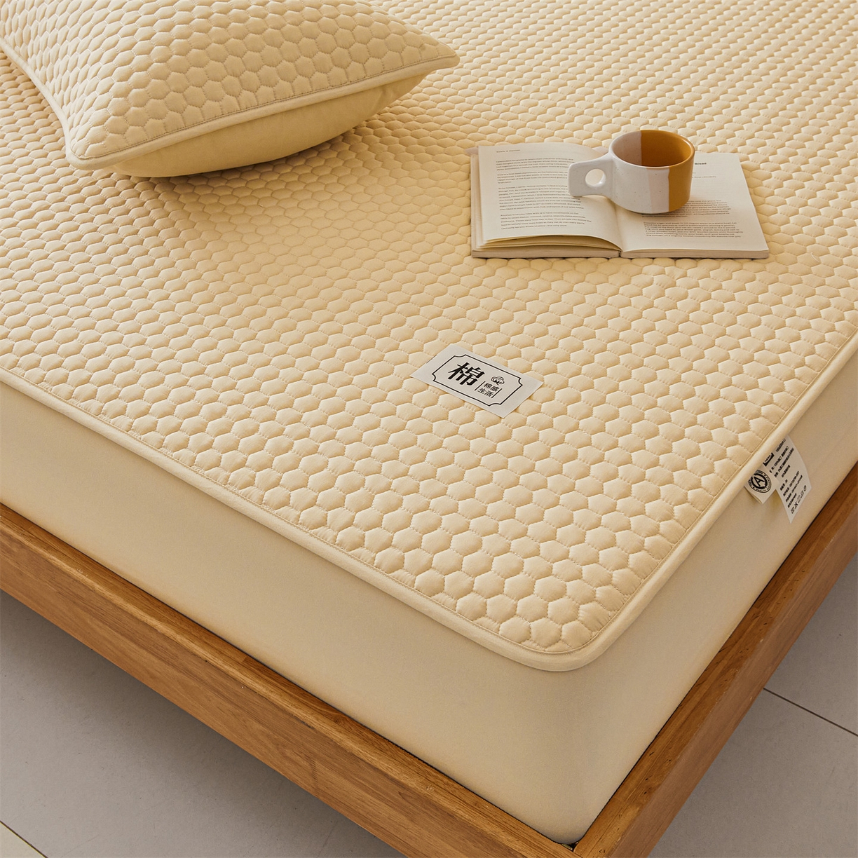 91家纺网 家纺一手货源 找家纺 居眠 2026新款蜂巢-防水夹棉棉花床笠 蜂巢-卡