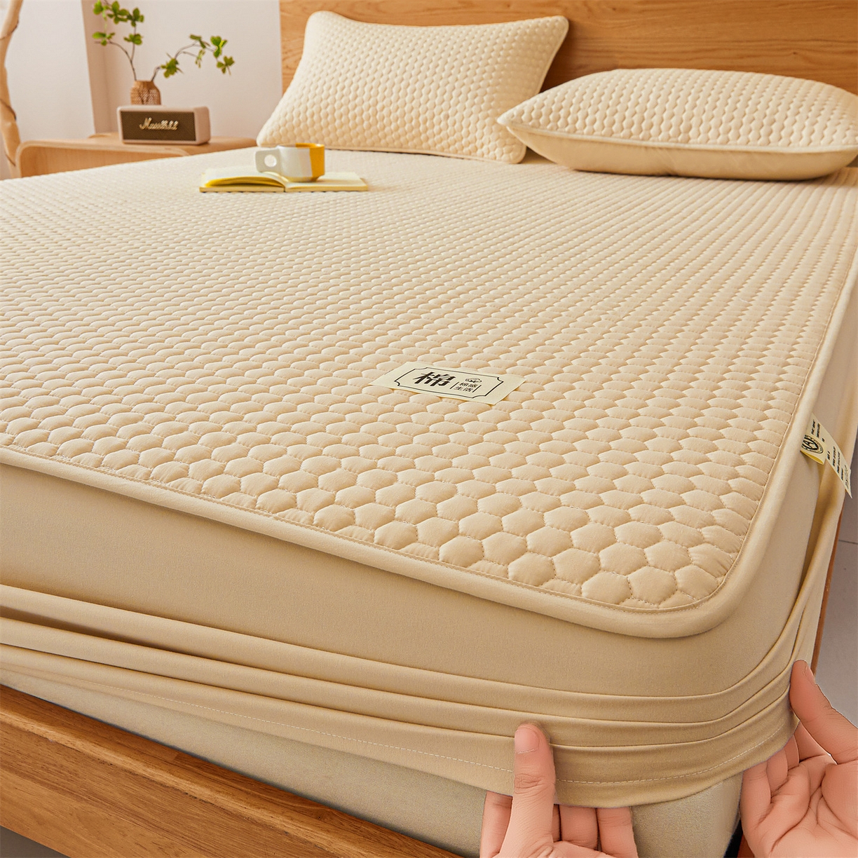 91家纺网 家纺一手货源 找家纺 居眠 2026新款蜂巢-防水夹棉棉花床笠 蜂巢-卡