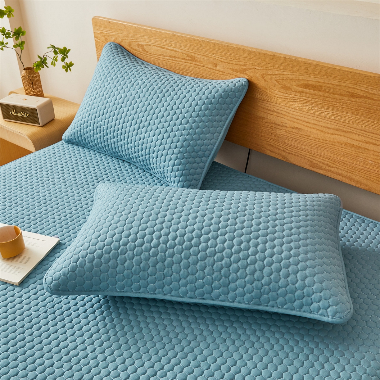 91家纺网 家纺一手货源 找家纺 居眠 2026新款蜂巢-防水夹棉棉花床笠 蜂巢-蓝