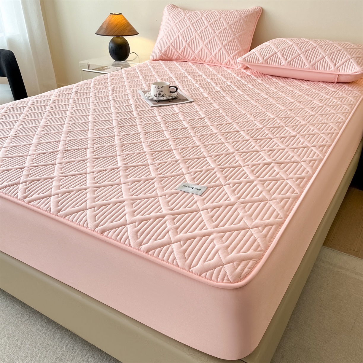 91家纺网 家纺一手货源 找家纺 居眠 2026新款时光-100%全棉夹棉棉花床笠 时光-粉