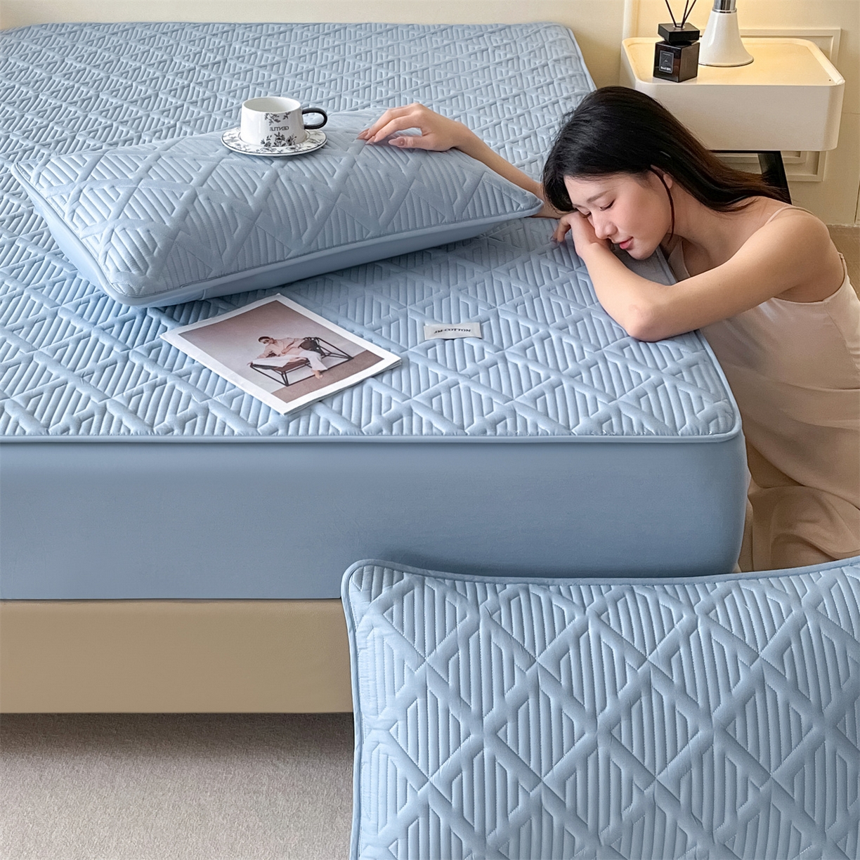 91家纺网 家纺一手货源 找家纺 居眠 2026新款时光-100%全棉夹棉棉花床笠 时光-蓝