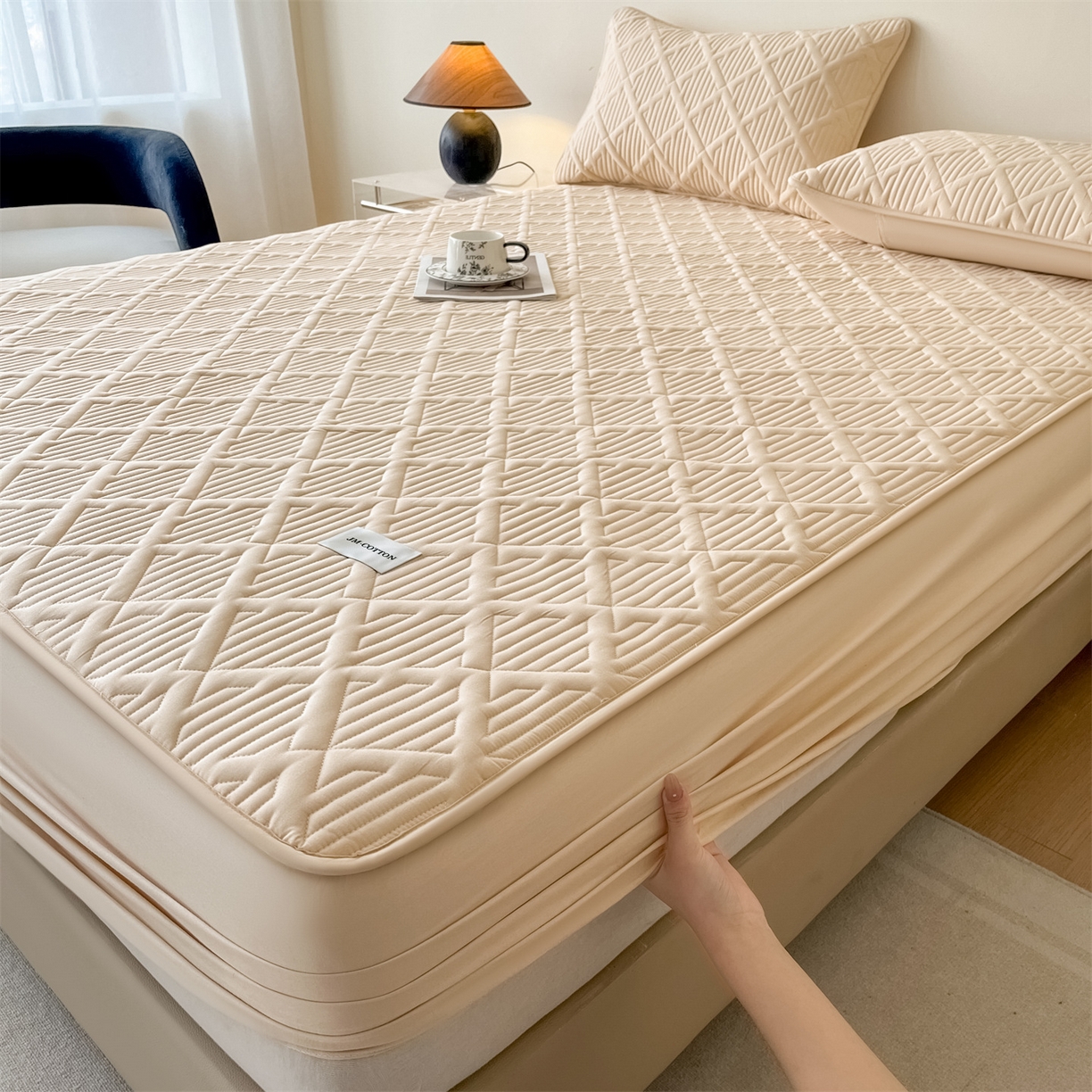 91家纺网 家纺一手货源 找家纺 居眠 2026新款时光-100%全棉夹棉棉花床笠 时光-卡