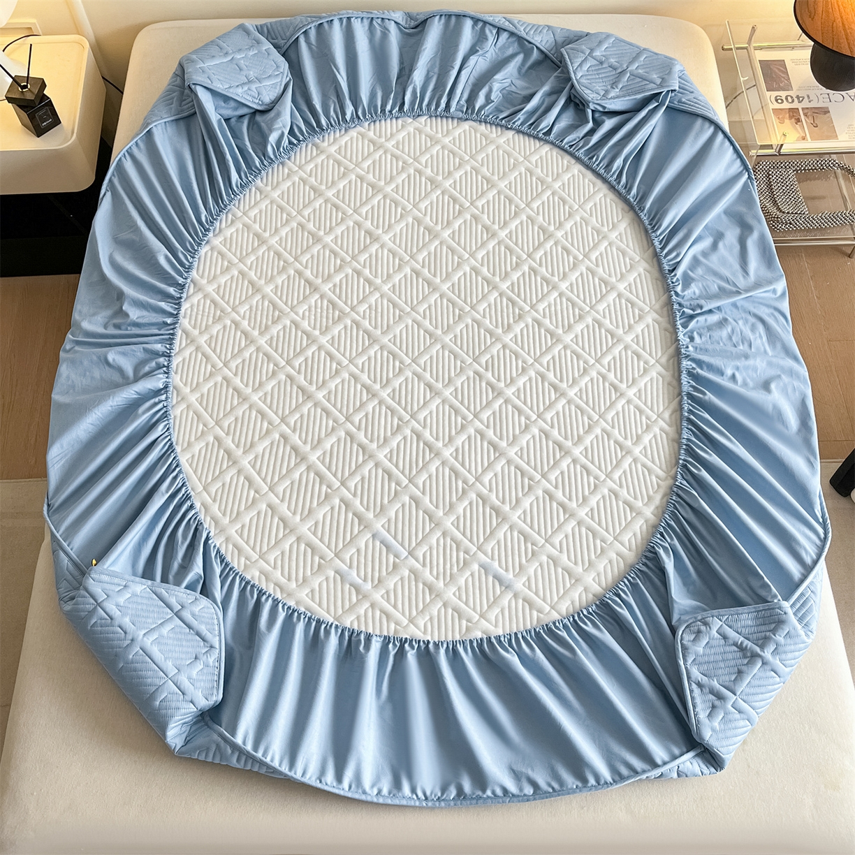 91家纺网 家纺一手货源 找家纺 居眠 2026新款时光-100%全棉夹棉棉花床笠 时光-蓝