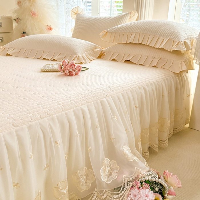 91家纺网 家纺一手货源 找家纺 （总）花香四季家纺 2026新款全棉夹棉绗缝床裙三件套纯棉纯色蕾丝公主风床裙单件-蕾丝小姐