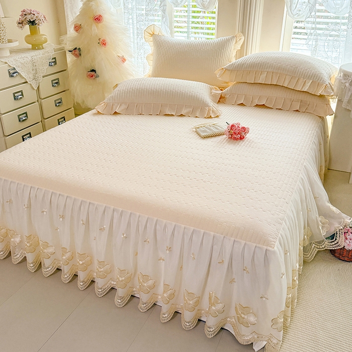 91家纺网 家纺一手货源 找家纺 （总）花香四季家纺 2026新款全棉夹棉绗缝床裙三件套纯棉纯色蕾丝公主风床裙单件-蕾丝小姐