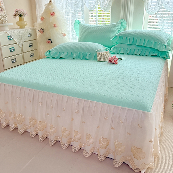 91家纺网 家纺一手货源 找家纺 花香四季家纺 2026新款全棉夹棉绗缝床裙三件套纯棉纯色蕾丝公主风床裙单件-蕾丝小姐 蕾丝小姐-清新绿