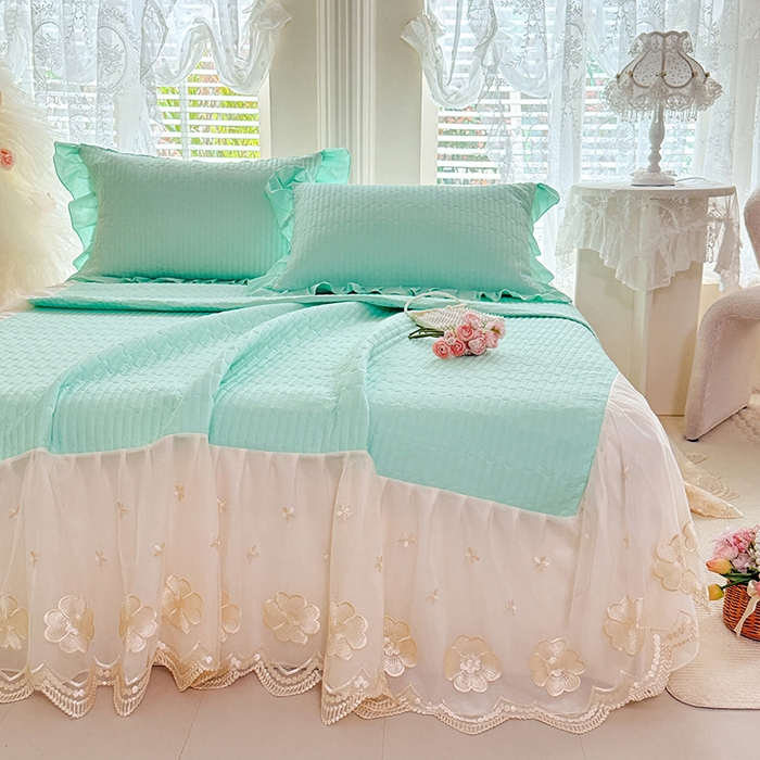 91家纺网 家纺一手货源 找家纺 花香四季家纺 2026新款全棉夹棉绗缝床裙三件套纯棉纯色蕾丝公主风床裙单件-蕾丝小姐 蕾丝小姐-清新绿