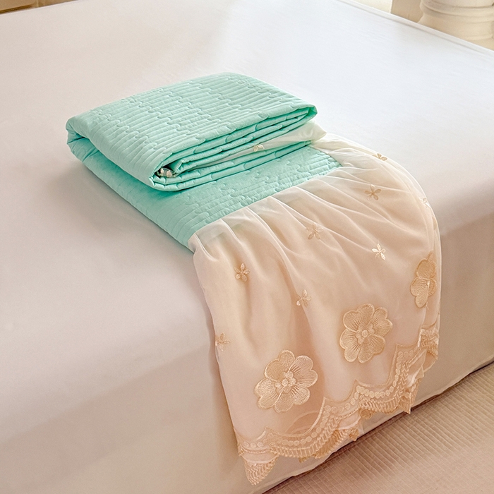 91家纺网 家纺一手货源 找家纺 花香四季家纺 2026新款全棉夹棉绗缝床裙三件套纯棉纯色蕾丝公主风床裙单件-蕾丝小姐 组合图仅供展示不可下单