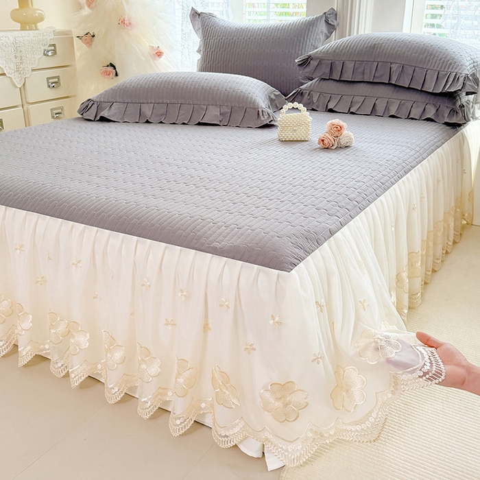 花香四季家纺 2026新款全棉夹棉绗缝床裙三件套纯棉纯色蕾丝公主风床裙单件-蕾丝小姐 蕾丝小姐-绅士灰