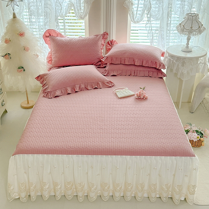 91家纺网 家纺一手货源 找家纺 花香四季家纺 2026新款全棉夹棉绗缝床裙三件套纯棉纯色蕾丝公主风床裙单件-蕾丝小姐 蕾丝小姐-豆沙