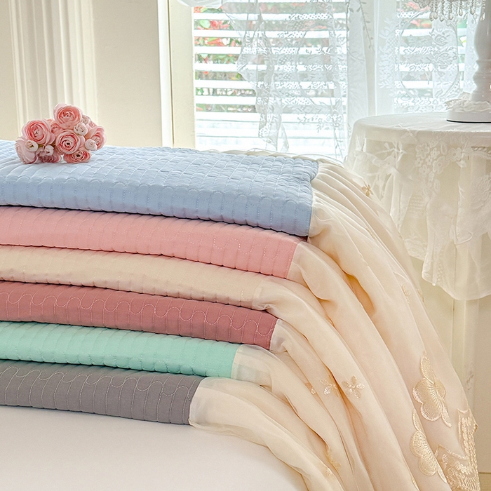 91家纺网 家纺一手货源 找家纺 花香四季家纺 2026新款全棉夹棉绗缝床裙三件套纯棉纯色蕾丝公主风床裙单件-蕾丝小姐 组合图仅供展示不可下单