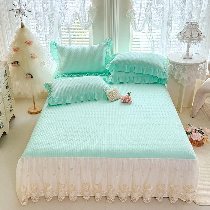 91家纺网 家纺一手货源 找家纺 花香四季家纺 2026新款全棉夹棉绗缝床裙三件套纯棉纯色蕾丝公主风床裙单件-蕾丝小姐 蕾丝小姐-清新绿