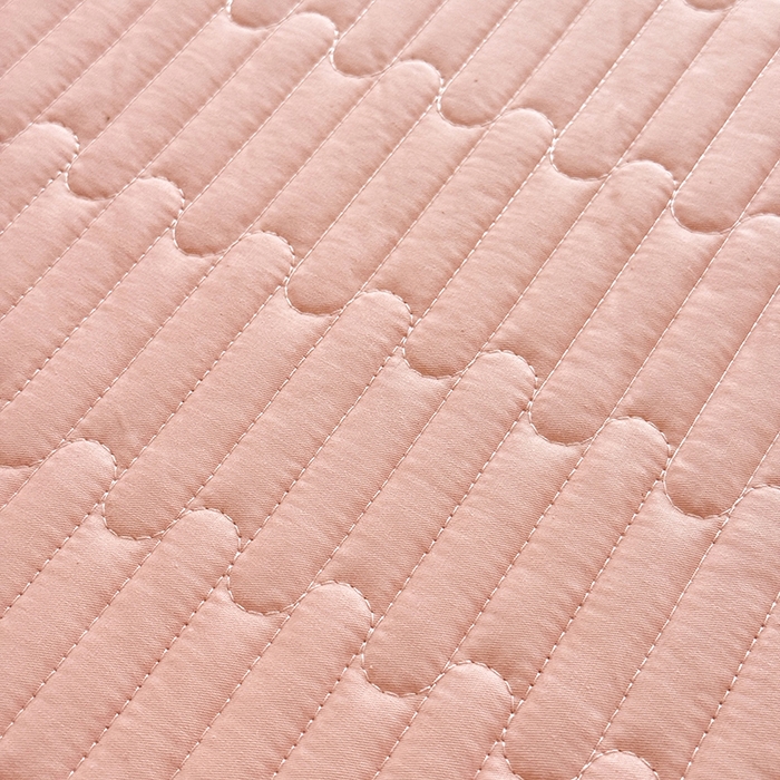 91家纺网 家纺一手货源 找家纺 花香四季家纺 2026新款全棉夹棉绗缝床裙三件套纯棉纯色蕾丝公主风床裙单件-蕾丝小姐 蕾丝小姐-暖暖粉