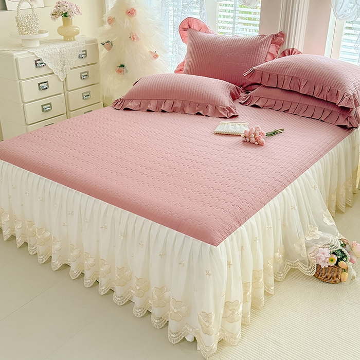 91家纺网 家纺一手货源 找家纺 花香四季家纺 2026新款全棉夹棉绗缝床裙三件套纯棉纯色蕾丝公主风床裙单件-蕾丝小姐 蕾丝小姐-豆沙