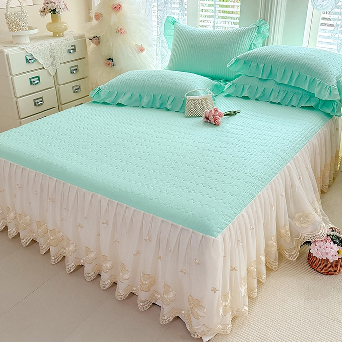 91家纺网 家纺一手货源 找家纺 花香四季家纺 2026新款全棉夹棉绗缝床裙三件套纯棉纯色蕾丝公主风床裙单件-蕾丝小姐 蕾丝小姐-清新绿