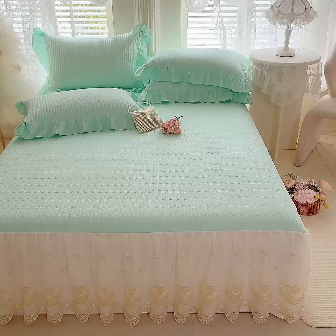 91家纺网 家纺一手货源 找家纺 花香四季家纺 2026新款全棉夹棉绗缝床裙三件套纯棉纯色蕾丝公主风床裙单件-蕾丝小姐 蕾丝小姐-清新绿