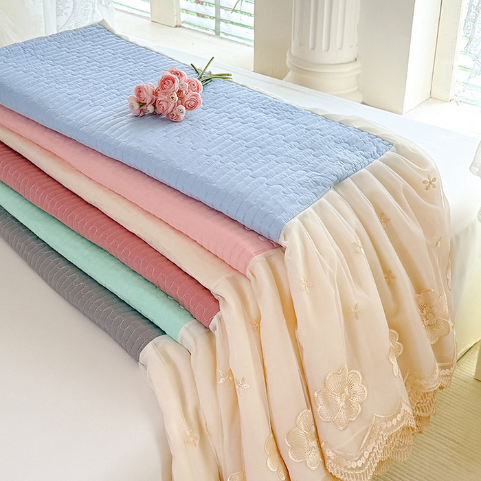 91家纺网 家纺一手货源 找家纺 （总）花香四季家纺 2026新款全棉夹棉绗缝床裙三件套纯棉纯色蕾丝公主风床裙单件-蕾丝小姐