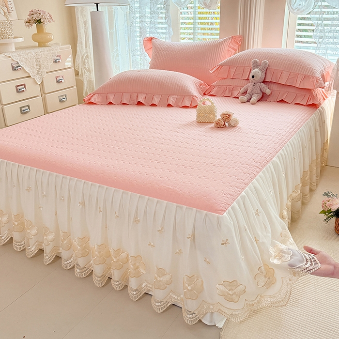 91家纺网 家纺一手货源 找家纺 （总）花香四季家纺 2026新款全棉夹棉绗缝床裙三件套纯棉纯色蕾丝公主风床裙单件-蕾丝小姐