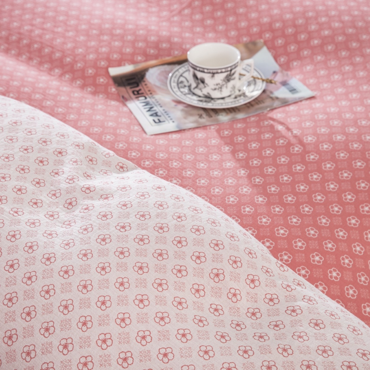 91家纺网 家纺一手货源 找家纺 仰望棉麻双层纱供应链 2026新款织语全棉纯棉色织提花双层纱纽扣款四件套 织语-粉色