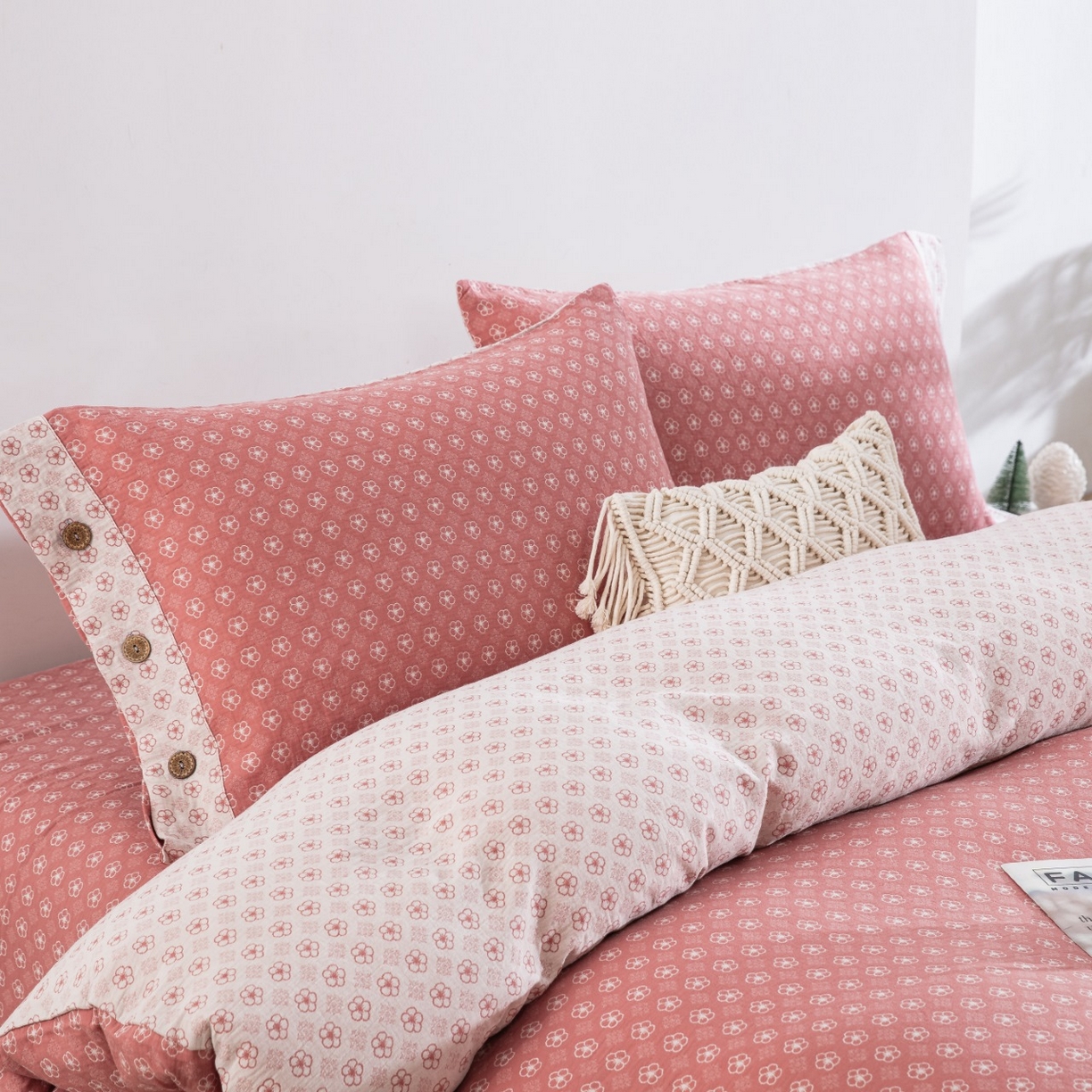 91家纺网 家纺一手货源 找家纺 仰望棉麻双层纱供应链 2026新款织语全棉纯棉色织提花双层纱纽扣款四件套 织语-粉色