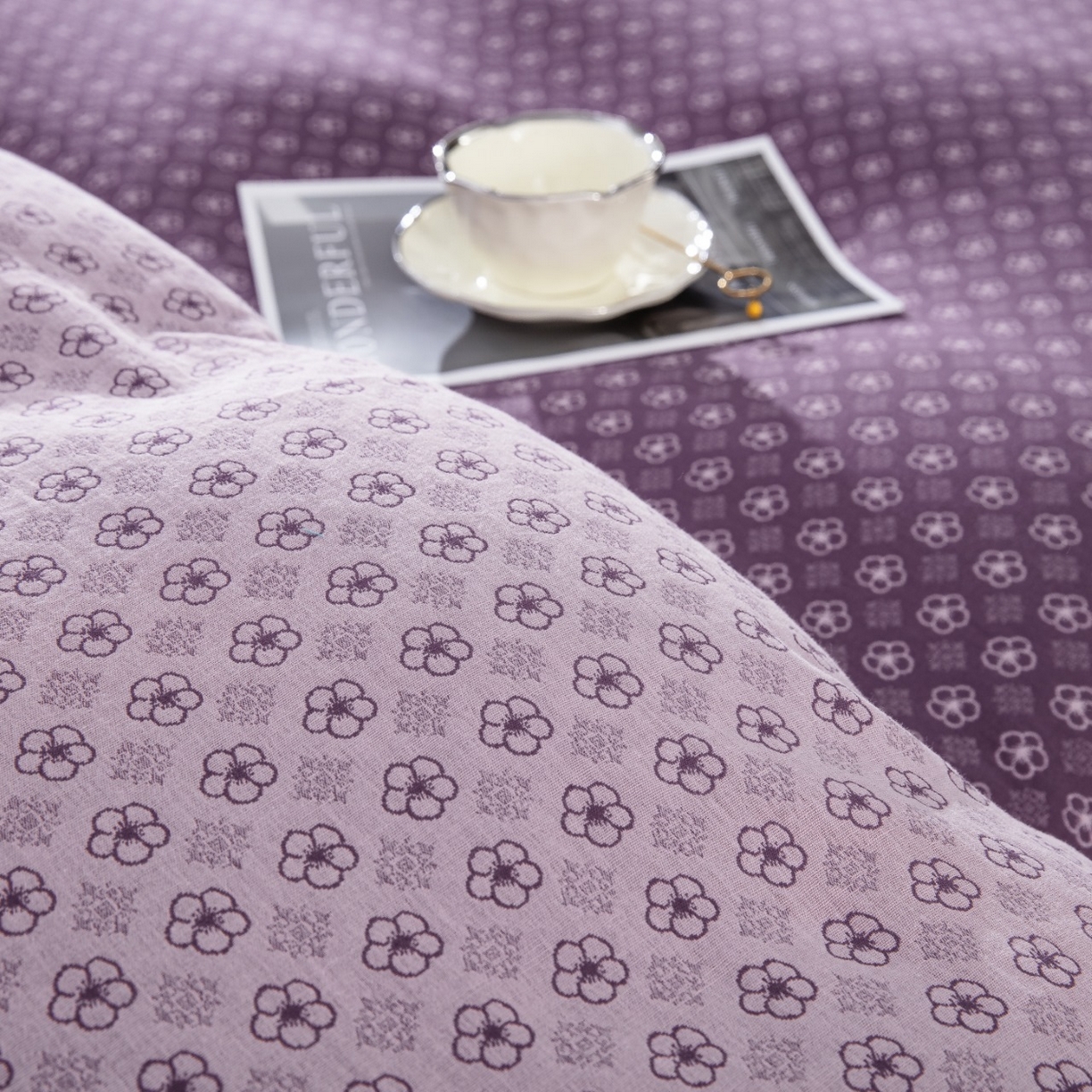 91家纺网 家纺一手货源 找家纺 仰望棉麻双层纱供应链 2026新款织语全棉纯棉色织提花双层纱纽扣款四件套 织语-紫