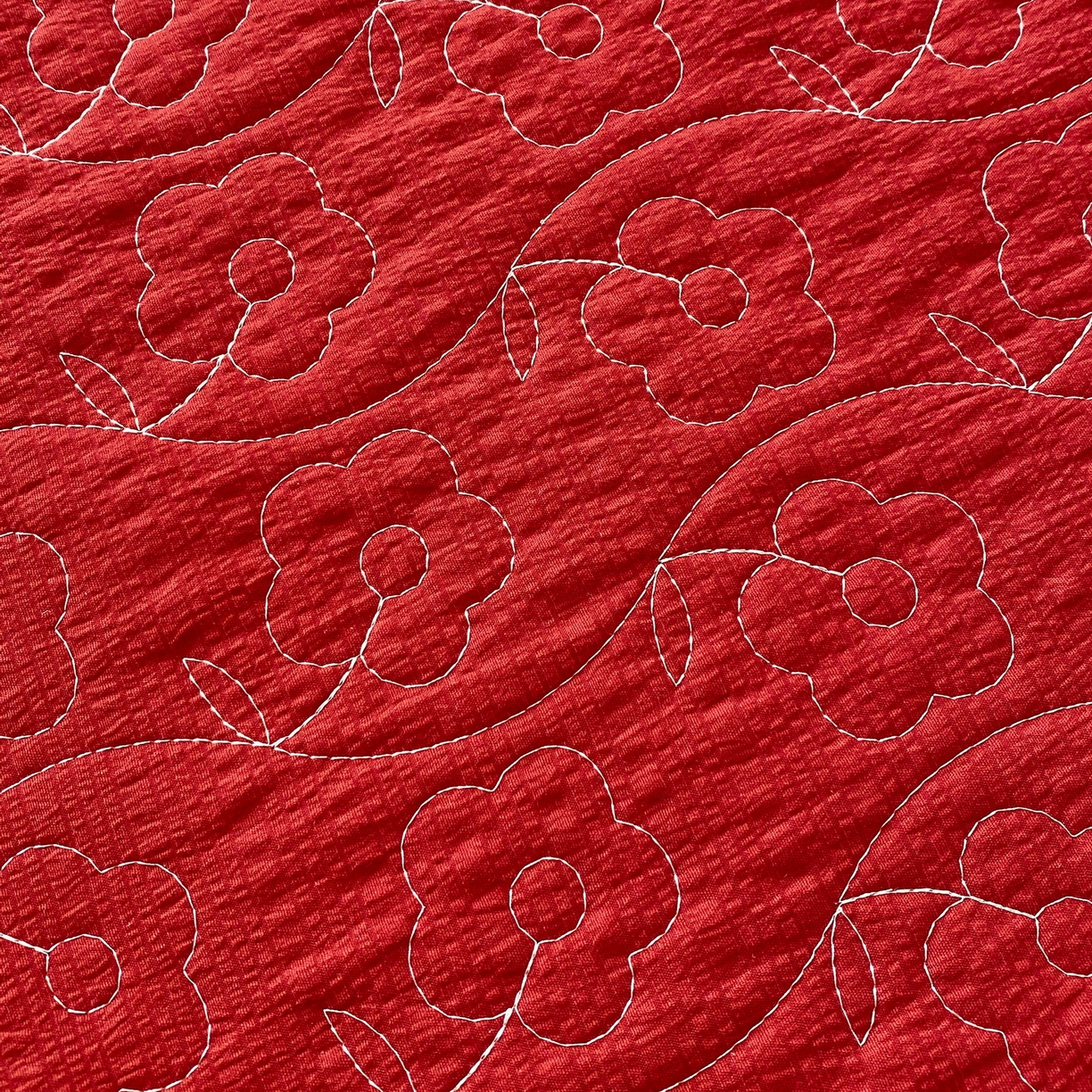 91家纺网 家纺一手货源 找家纺 莱米家纺 2026新款云感泡泡双层纱手包边夏被夏凉被空调被床盖四件套 费尔岛-红