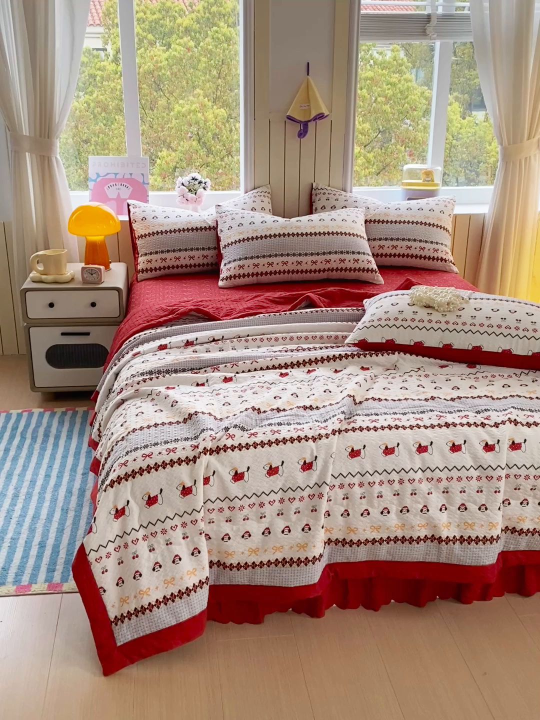 91家纺网 家纺一手货源 找家纺 莱米家纺 2026新款云感泡泡双层纱手包边夏被夏凉被空调被床盖四件套 费尔岛-红