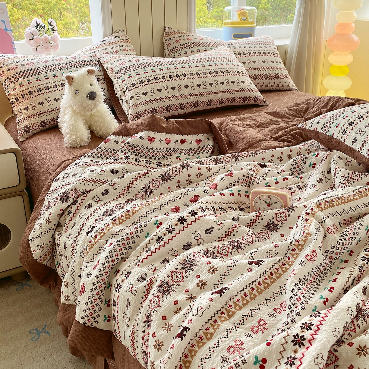 91家纺网 家纺一手货源 找家纺 莱米家纺 2026新款云感泡泡双层纱手包边夏被夏凉被空调被床盖四件套 费尔岛-咖