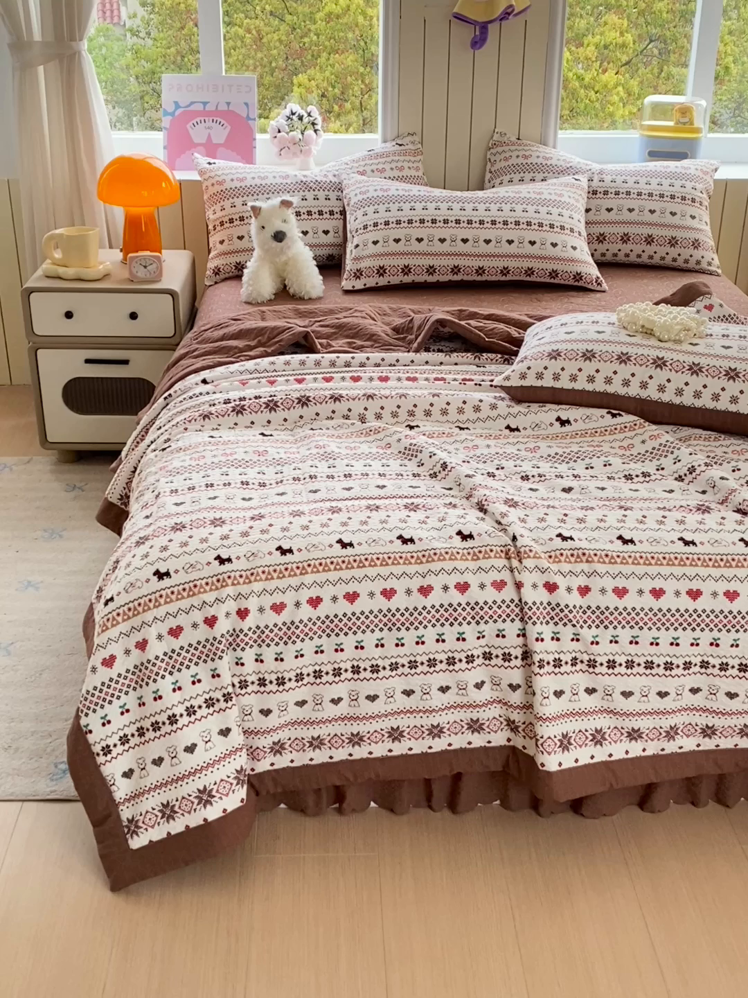 91家纺网 家纺一手货源 找家纺 莱米家纺 2026新款云感泡泡双层纱手包边夏被夏凉被空调被床盖四件套 费尔岛-咖