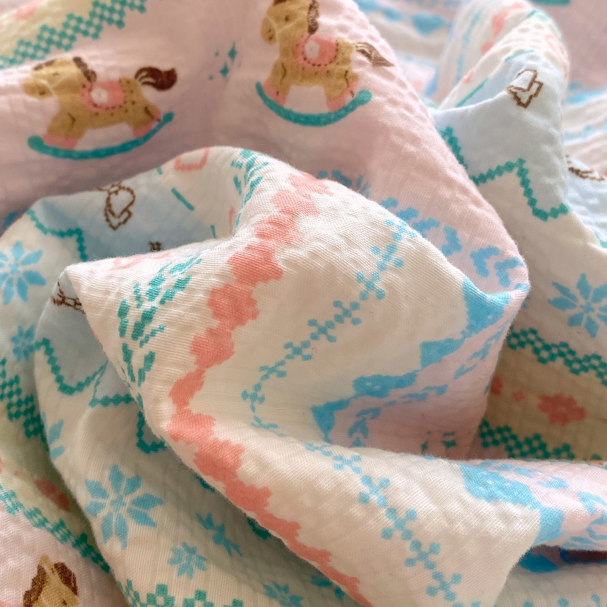 91家纺网 家纺一手货源 找家纺 莱米家纺 2026新款云感泡泡双层纱手包边夏被夏凉被空调被床盖四件套 费尔岛-紫