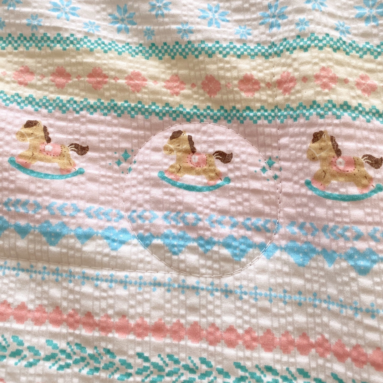 91家纺网 家纺一手货源 找家纺 莱米家纺 2026新款云感泡泡双层纱手包边夏被夏凉被空调被床盖四件套 费尔岛-紫