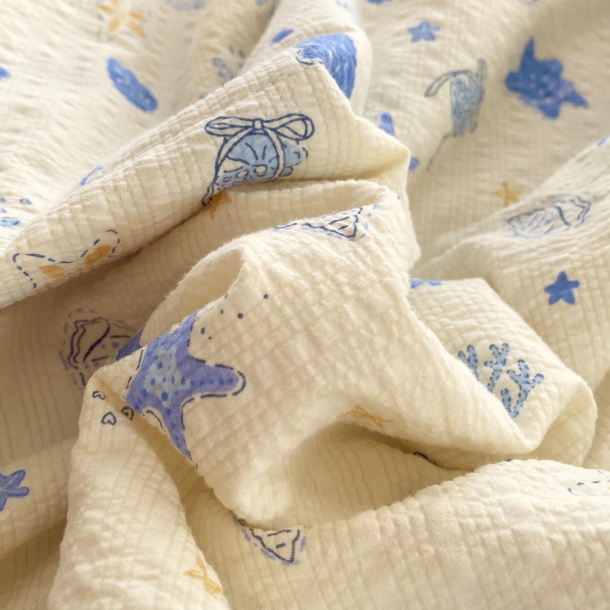 91家纺网 家纺一手货源 找家纺 莱米家纺 2026新款云感泡泡双层纱手包边夏被夏凉被空调被床盖四件套 海底星星