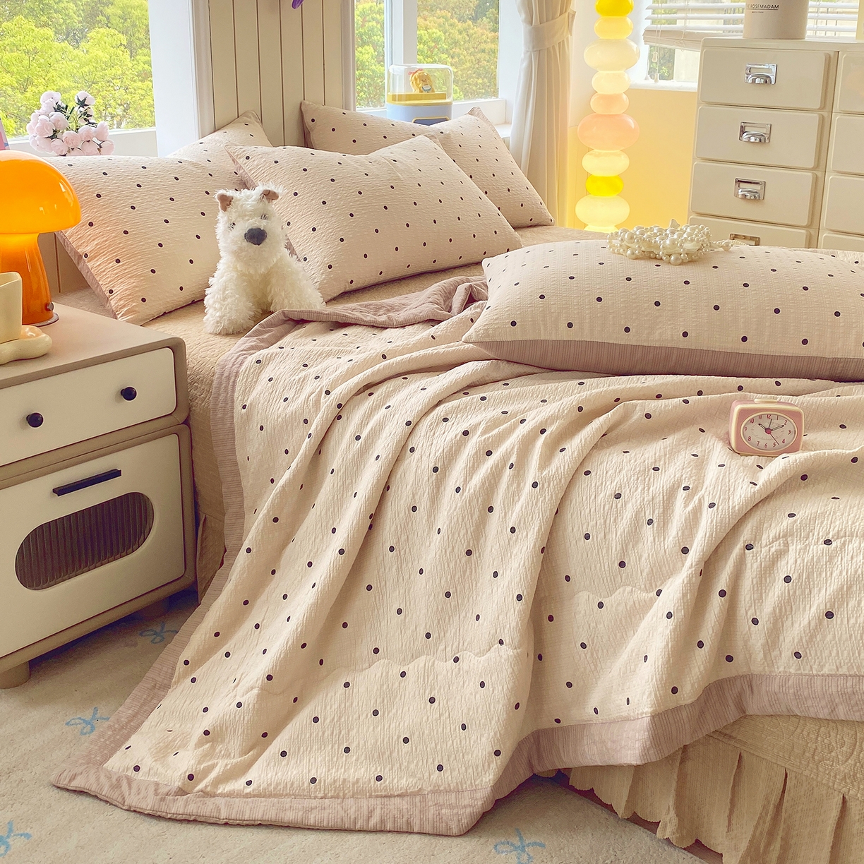 91家纺网 家纺一手货源 找家纺 莱米家纺 2026新款云感泡泡双层纱手包边夏被夏凉被空调被床盖四件套 卡其波点