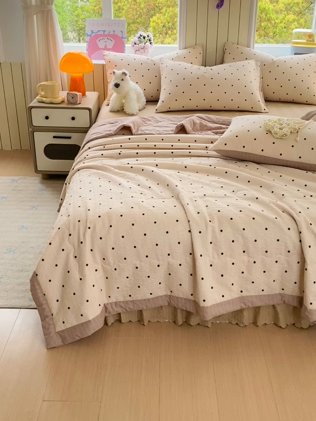 91家纺网 家纺一手货源 找家纺 莱米家纺 2026新款云感泡泡双层纱手包边夏被夏凉被空调被床盖四件套 卡其波点