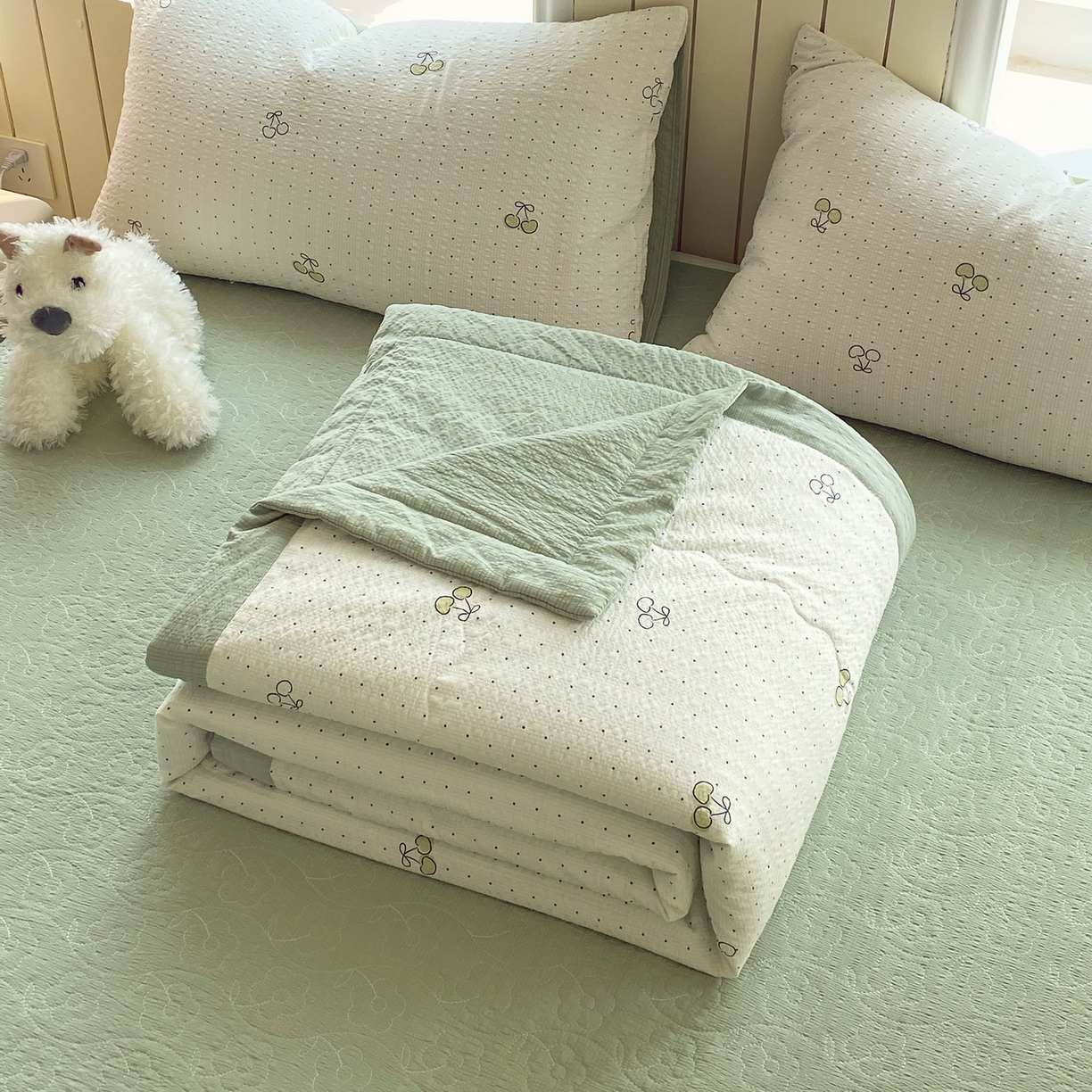 莱米家纺 2026新款云感泡泡双层纱手包边夏被夏凉被空调被床盖四件套 绿樱桃