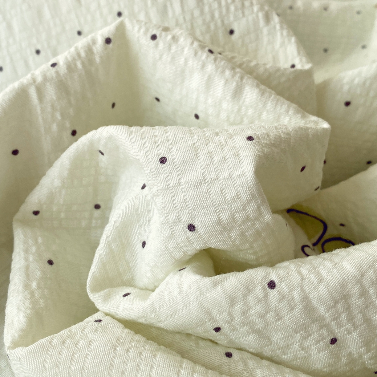 91家纺网 家纺一手货源 找家纺 莱米家纺 2026新款云感泡泡双层纱手包边夏被夏凉被空调被床盖四件套 绿樱桃