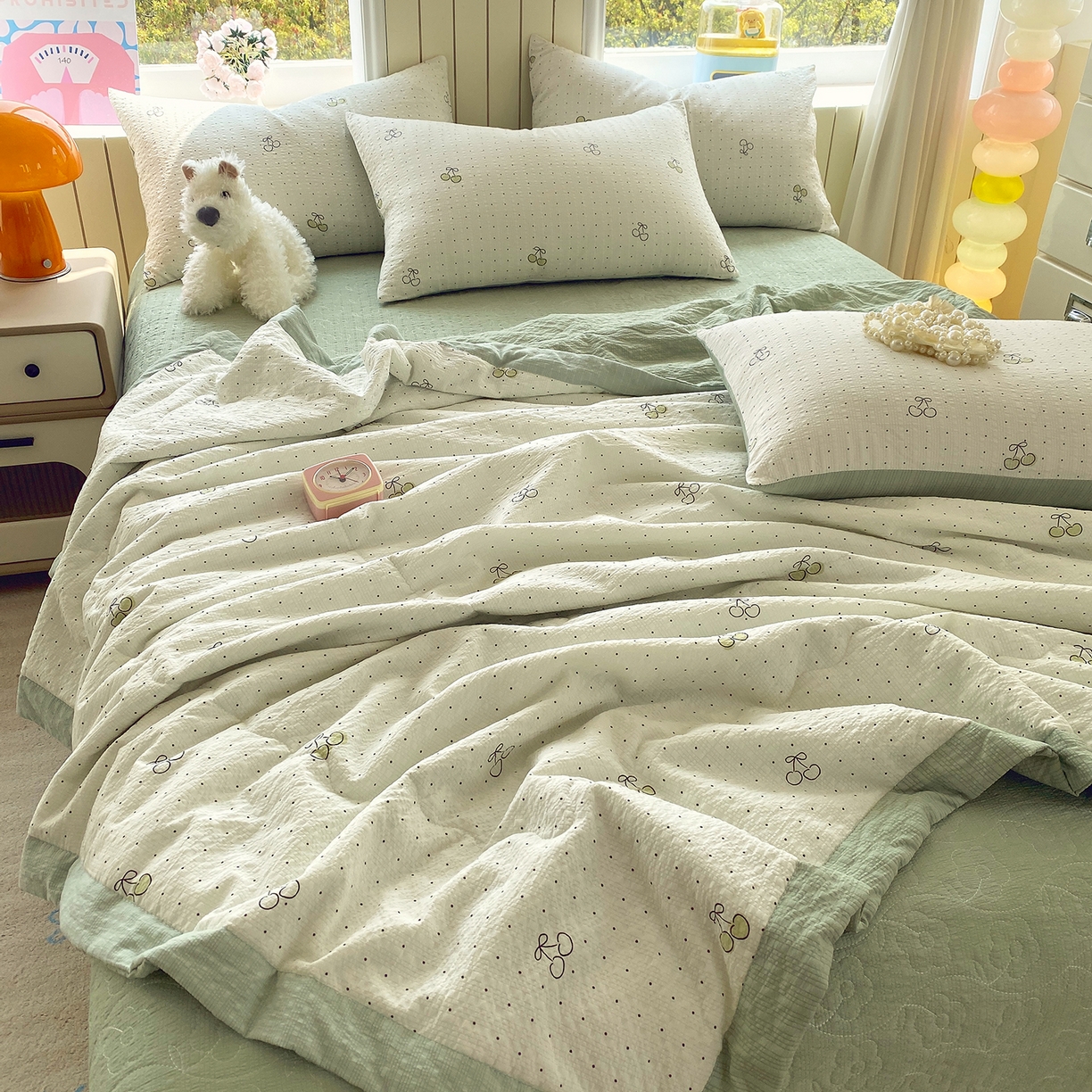 91家纺网 家纺一手货源 找家纺 莱米家纺 2026新款云感泡泡双层纱手包边夏被夏凉被空调被床盖四件套 绿樱桃