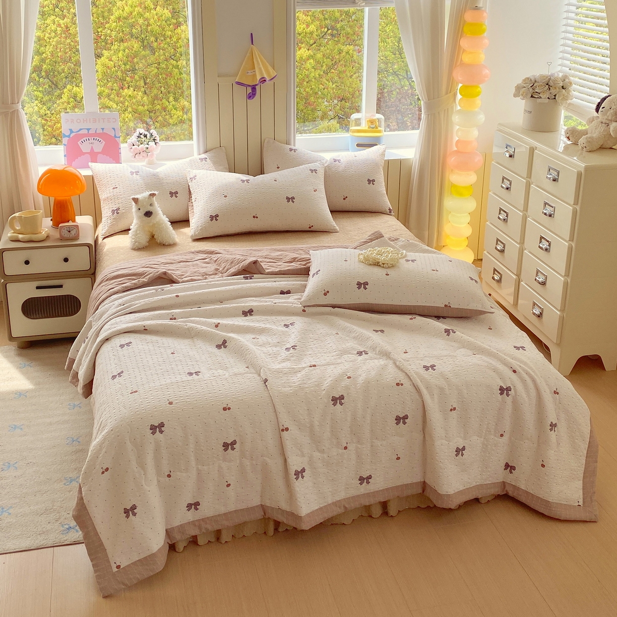 91家纺网 家纺一手货源 找家纺 莱米家纺 2026新款云感泡泡双层纱手包边夏被夏凉被空调被床盖四件套 棕蝴蝶结