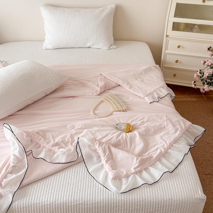 91家纺网 家纺一手货源 找家纺 吾欢心 2026春夏新款蜜糖凉感丝单夏被夏凉被空调被系列 蜜糖粉