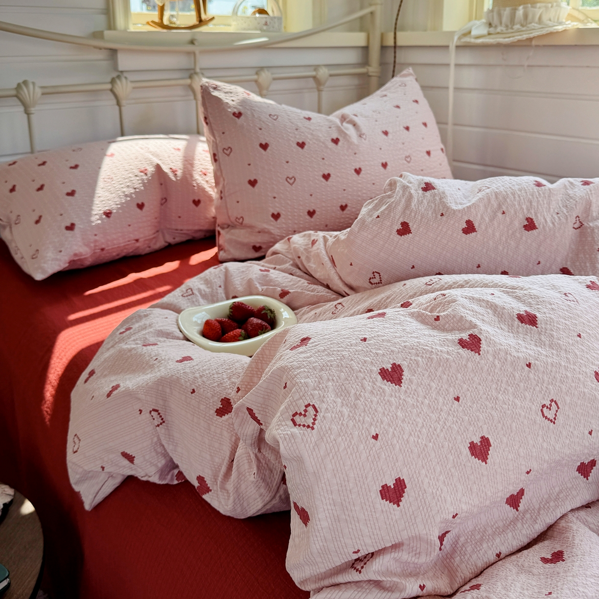 91家纺网 家纺一手货源 找家纺 优兰朵 2026新款高品质A类泡芙纱普通款四件套-小红书宿舍春夏爆款 朦胧粉心