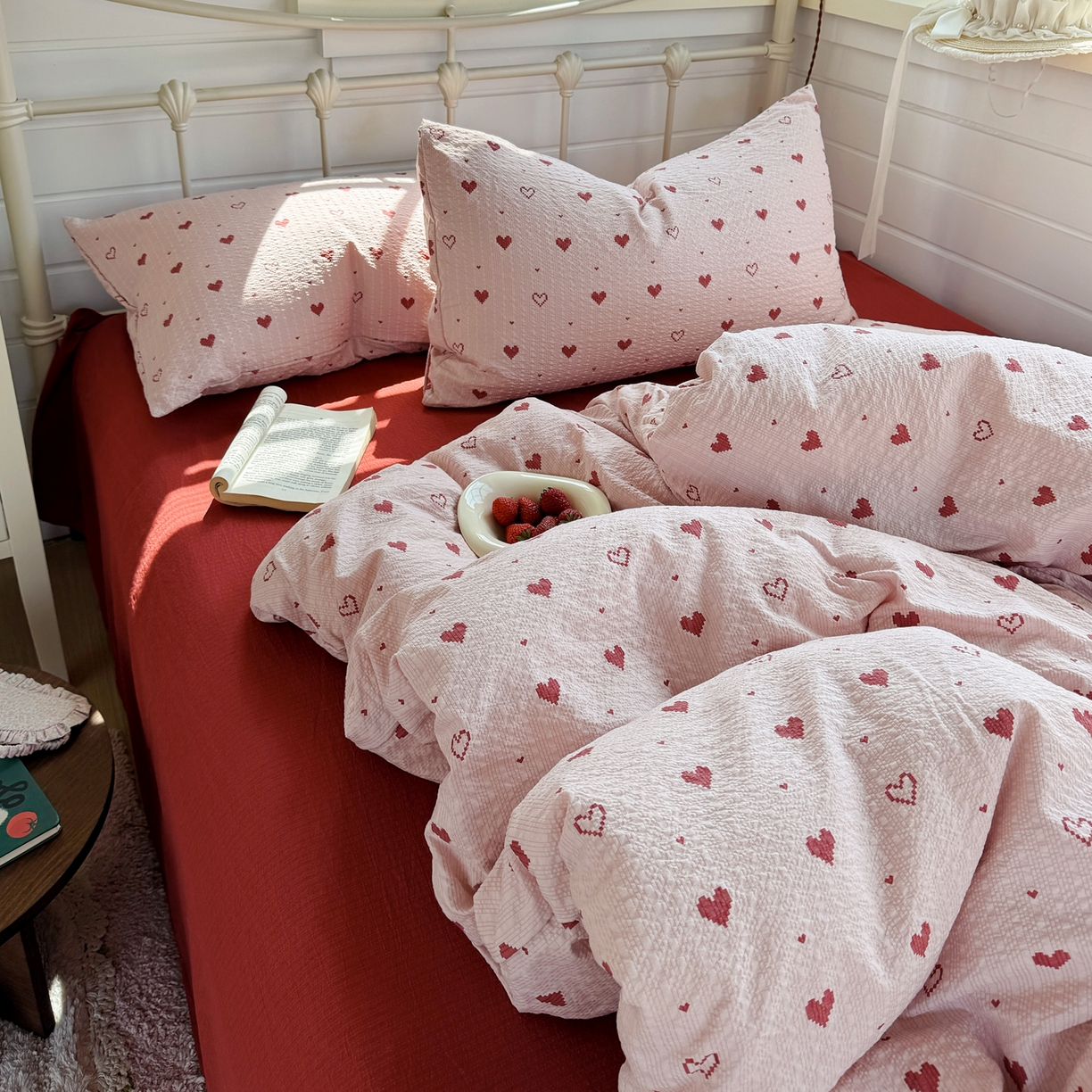 91家纺网 家纺一手货源 找家纺 优兰朵 2026新款高品质A类泡芙纱普通款四件套-小红书宿舍春夏爆款 朦胧粉心