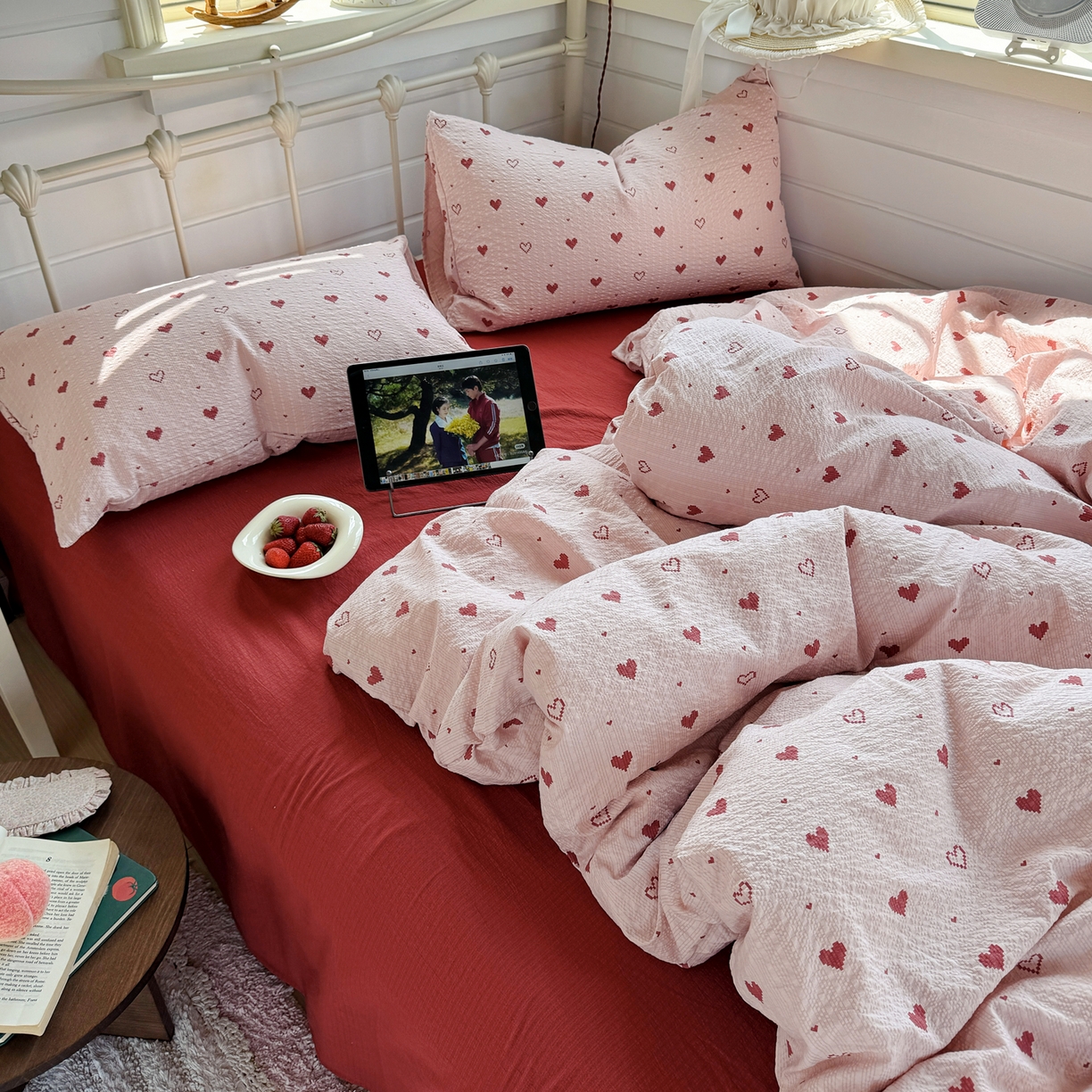 91家纺网 家纺一手货源 找家纺 优兰朵 2026新款高品质A类泡芙纱普通款四件套-小红书宿舍春夏爆款 朦胧粉心