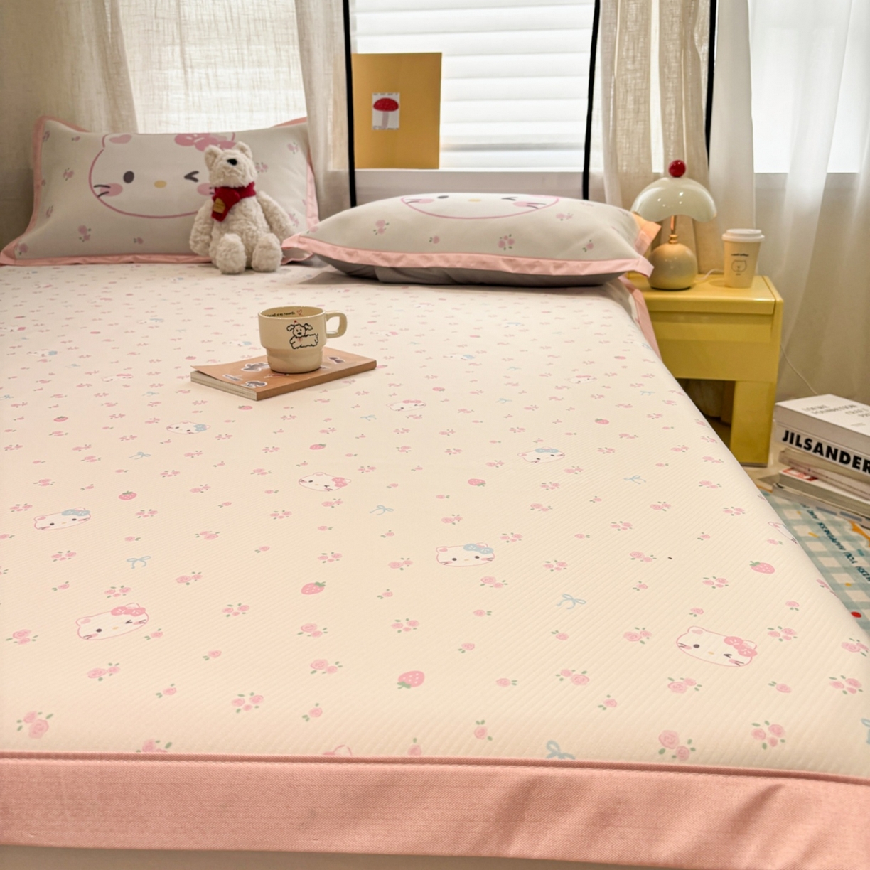 91家纺网 家纺一手货源 找家纺 慕尚家纺 2026春夏新款可水洗斜纹凉豆豆印花凉感席凉席席子 草莓凯蒂