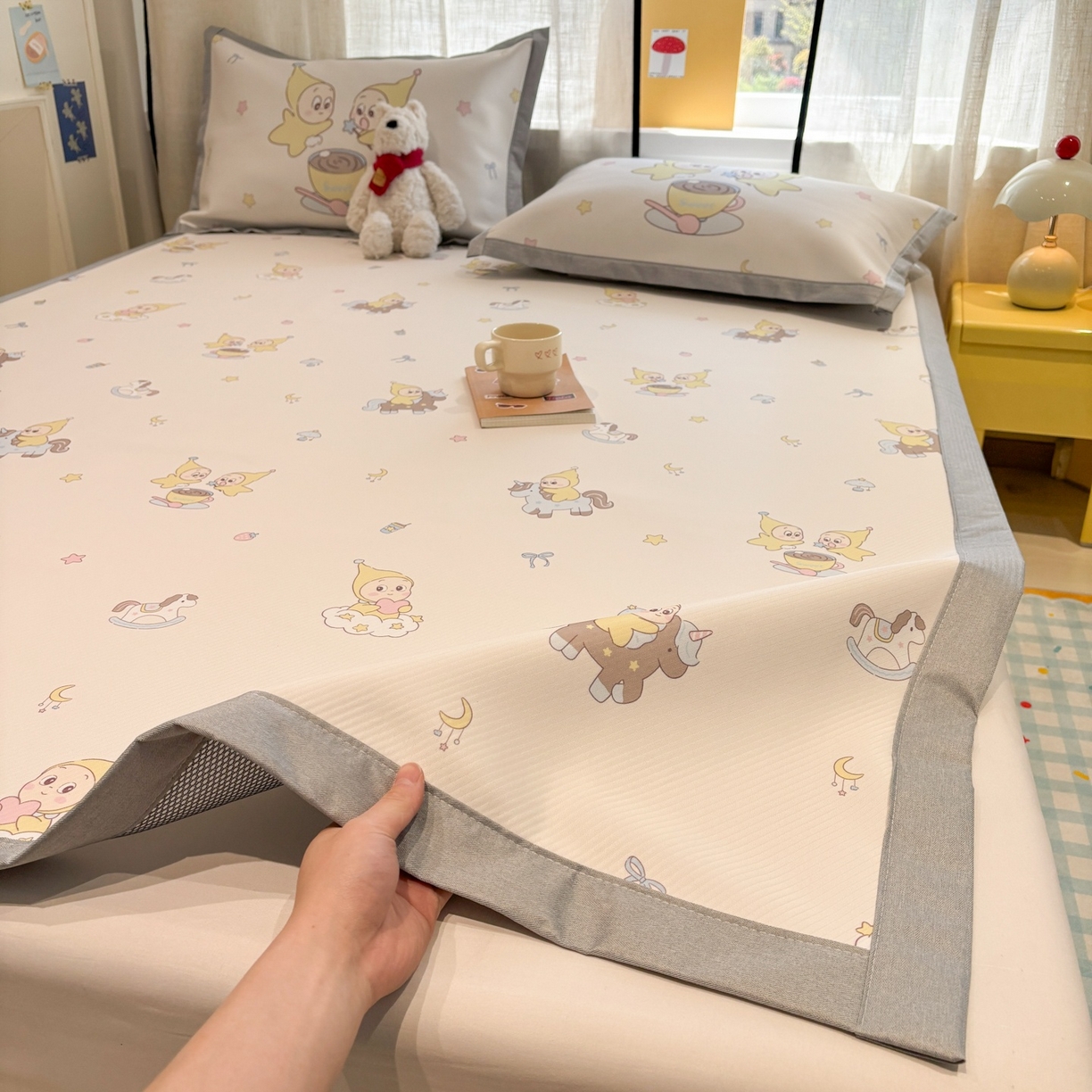 91家纺网 家纺一手货源 找家纺 慕尚家纺 2026春夏新款可水洗斜纹凉豆豆印花凉感席凉席席子 星星木马