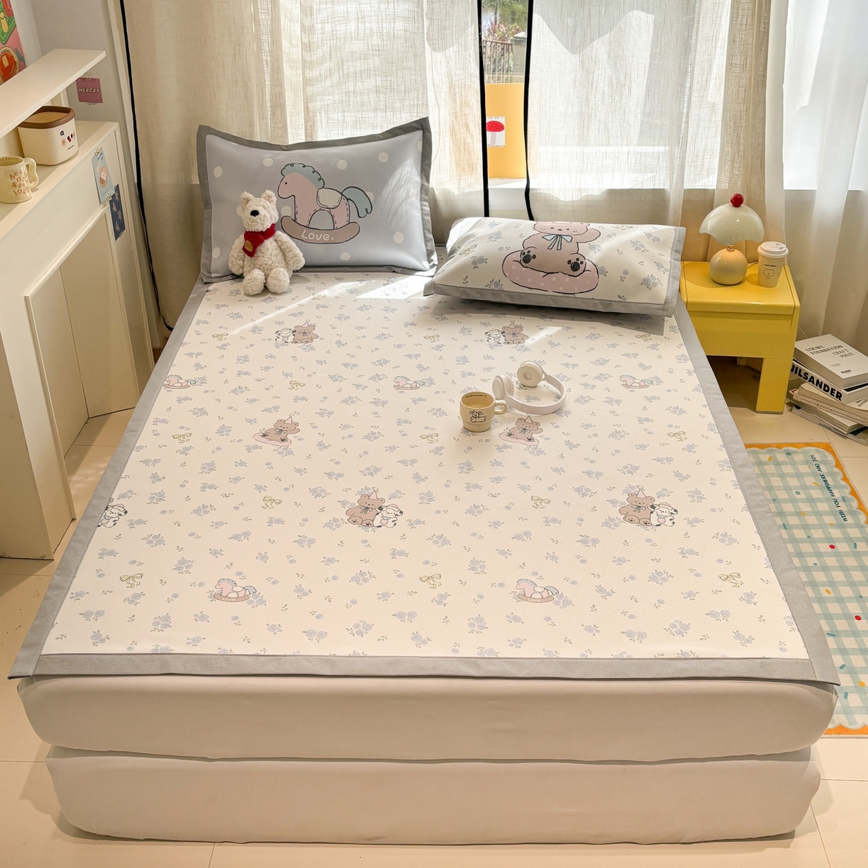 91家纺网 家纺一手货源 找家纺 慕尚家纺 2026春夏新款可水洗斜纹凉豆豆印花凉感席凉席席子 花底熊宝