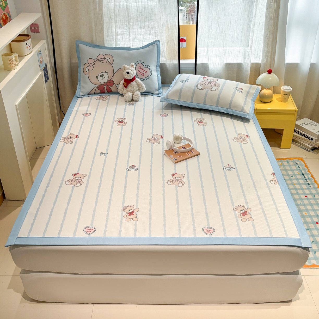 91家纺网 家纺一手货源 找家纺 慕尚家纺 2026春夏新款可水洗斜纹凉豆豆印花凉感席凉席席子 蝴蝶结熊