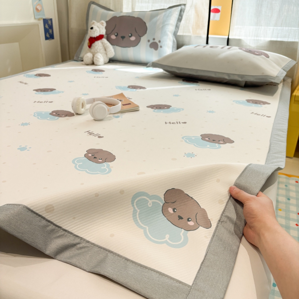 91家纺网 家纺一手货源 找家纺 慕尚家纺 2026春夏新款可水洗斜纹凉豆豆印花凉感席凉席席子 云朵小狗