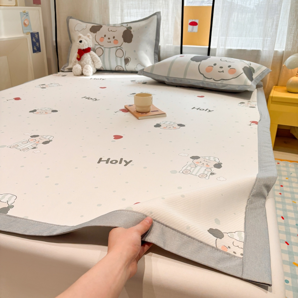 91家纺网 家纺一手货源 找家纺 慕尚家纺 2026春夏新款可水洗斜纹凉豆豆印花凉感席凉席席子 樱桃爱心狗